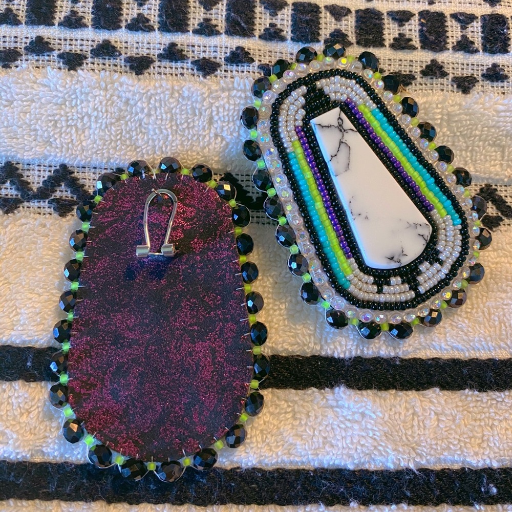 Fancy Neons Native beaded earrings - Picture 2 of 2